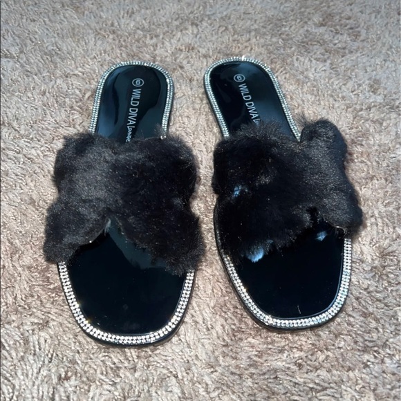 Black Faur Fur Embellished Sandals - Picture 6 of 11